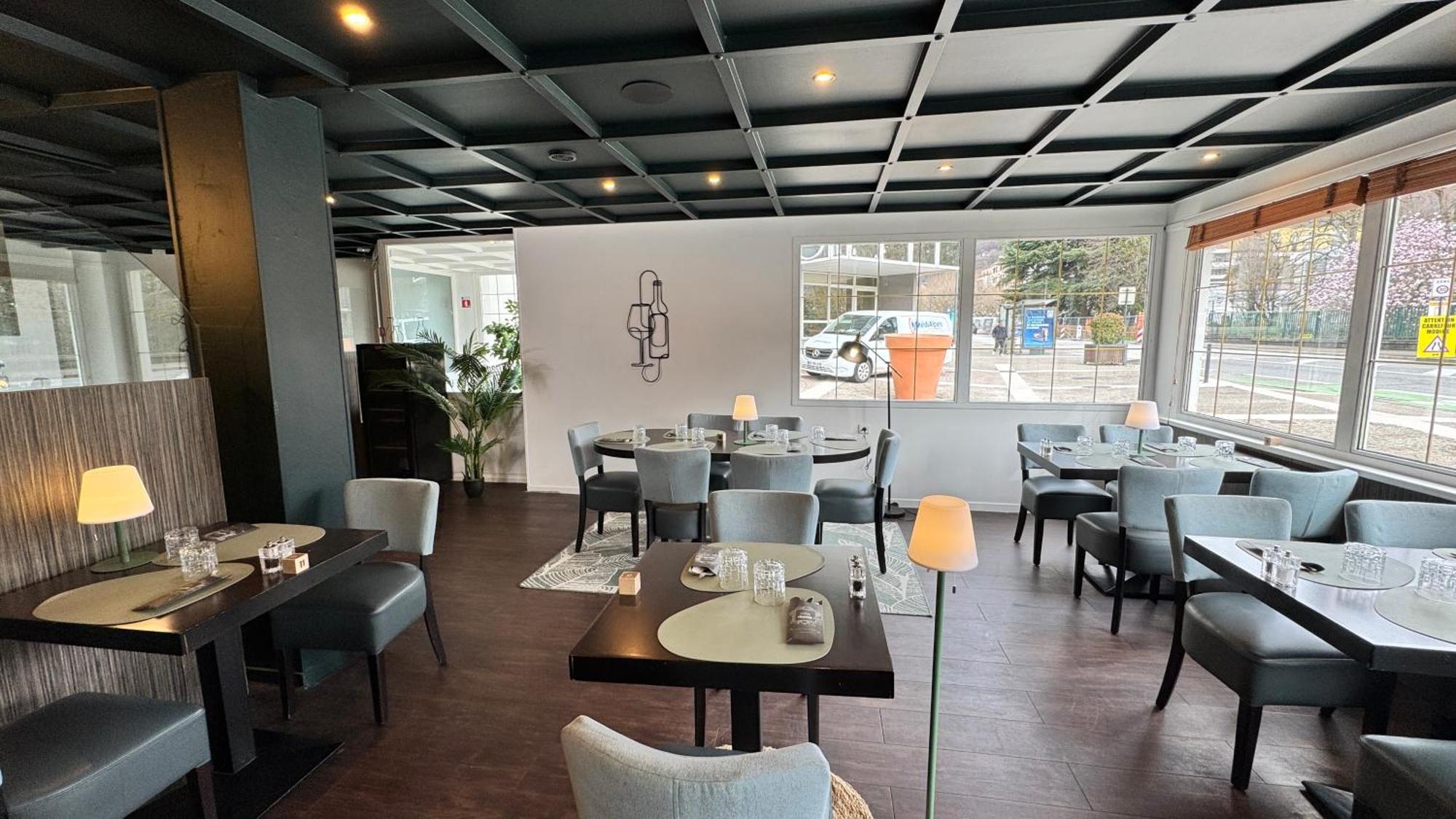 Best Western Voiron Centre Exterior photo
